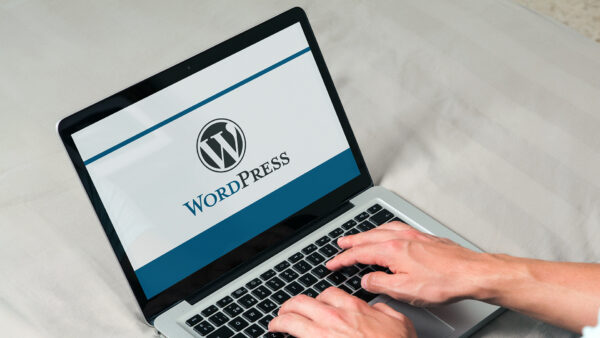 WordPress Nedir? Neden En Popüler İçerik Yönetim Sistemi? 3 WordPress'in 2003 yılındaki ilk çıkışından bugüne uzanan ilham verici hikayesi ve tarihçesi.